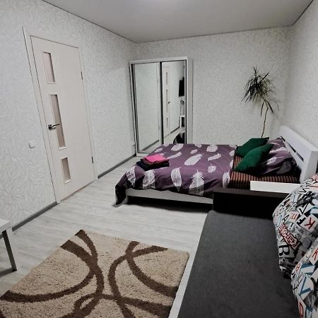 2 Комнаты В Центре Солнечная Галлерея,Мэтро,Сильпо,Кб75 Тысячка Kryvyi Rih Exterior photo