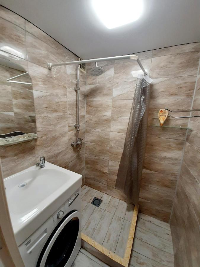 2 Комнаты В Центре Солнечная Галлерея,Мэтро,Сильпо,Кб75 Тысячка Kryvyi Rih Exterior photo